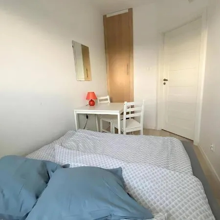 Lägenhet Homely With Balcony - 3 Km To Baltic Sea