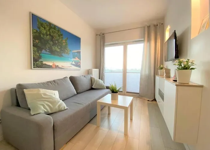 Homely With Balcony - 3 Km To Baltic Sea Apartman