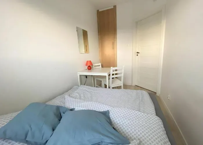 Apartman Homely With Balcony - 3 Km To Baltic Sea